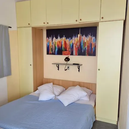 Apollo - * 德朗西斯