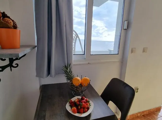 Apartment Apollo - *